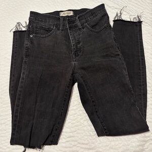 MADEWELL women’s 9” high rise black distressed skinny jeans 27